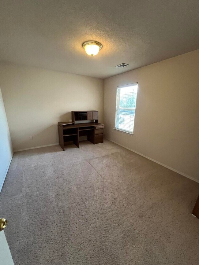 Building Photo - 7505 Treviso Ct NE