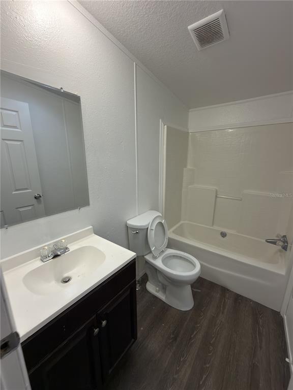 Building Photo - 3031 Overland Rd