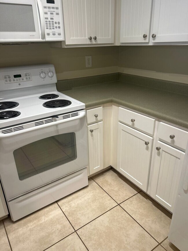 Building Photo - 05-205 Sun