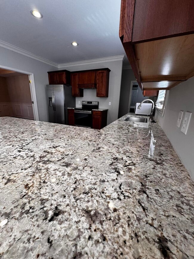 Building Photo - 4320 Creek Valley Way