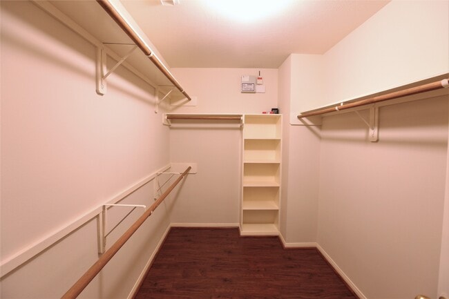 Building Photo - 607 Ashley Cove Ct