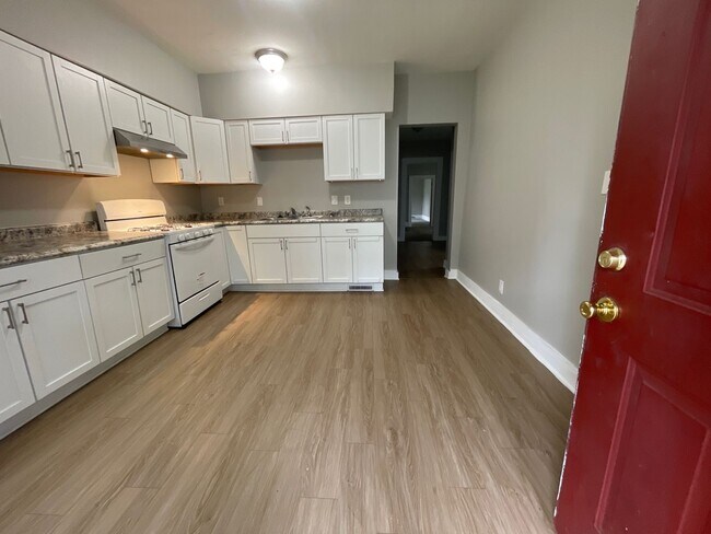 Building Photo - 238 N 36th St