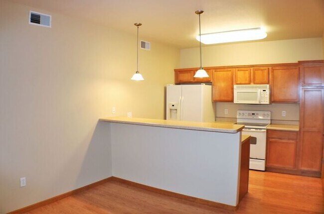 Building Photo - $1,300 | 2 Bedroom, 2 Bathroom Condo | Pet Negotiable | Available for May 1st, 2026 Move In!*