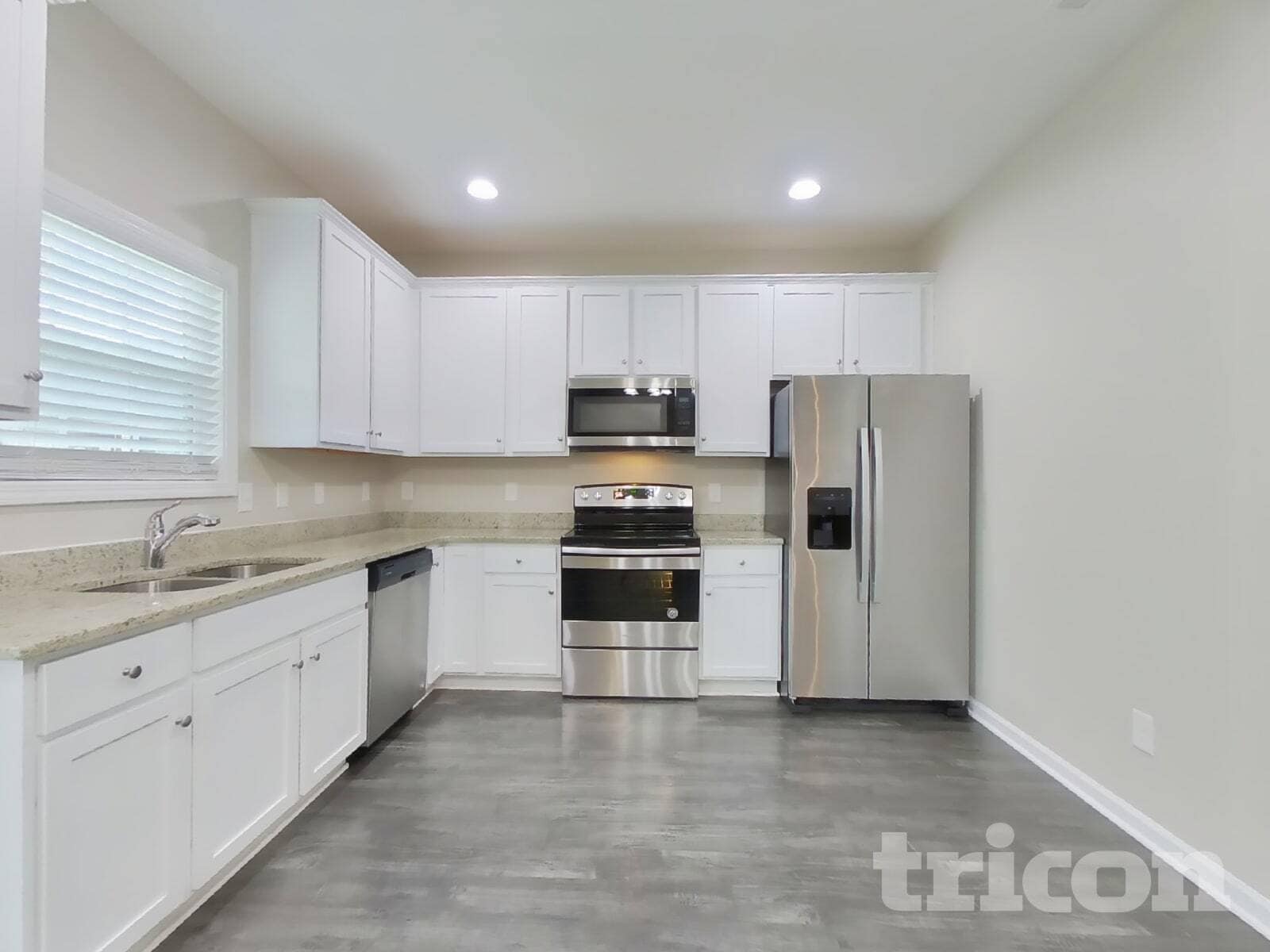 Building Photo - 741 Mitscher Dr