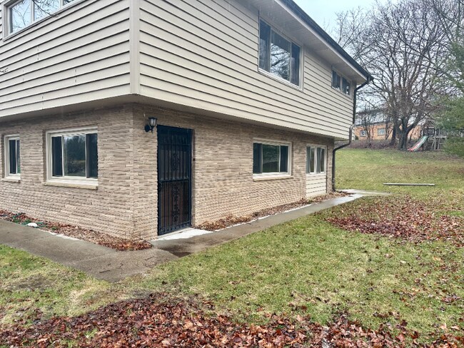 Building Photo - 14460 Tulane St