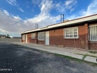 Building Photo - 3812 Hayes Ave