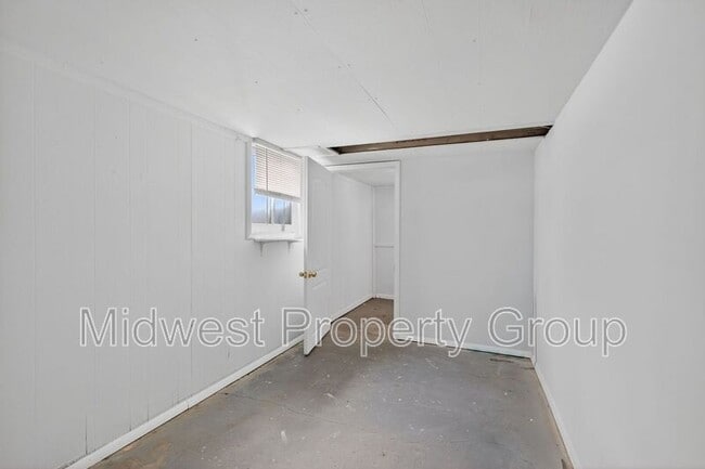 Building Photo - 8962 Burton Ave