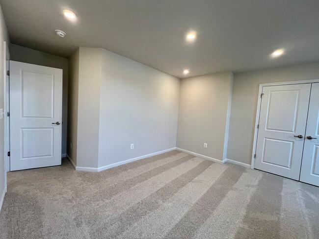 Building Photo - Brand New 3 Bedroom/2.5 Bath Single Family...