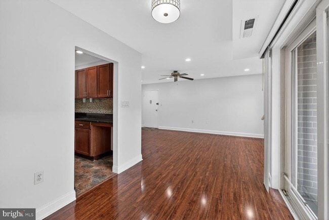 Building Photo - 12753 Dara Dr