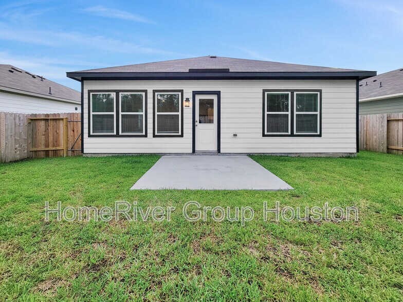 Building Photo - 10759 Red Flagstone Dr