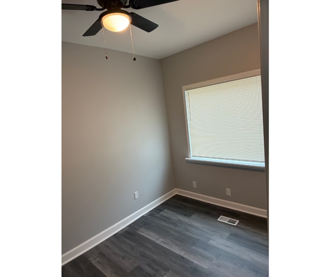 Building Photo - 3718 E Lombard St