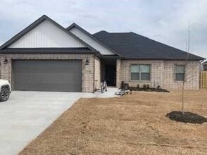 Building Photo - 1024 Laux Ln