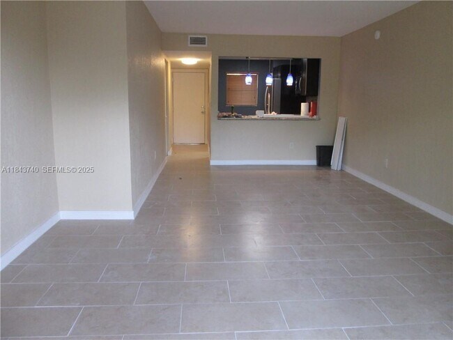 Building Photo - 901 NE 209th Terrace