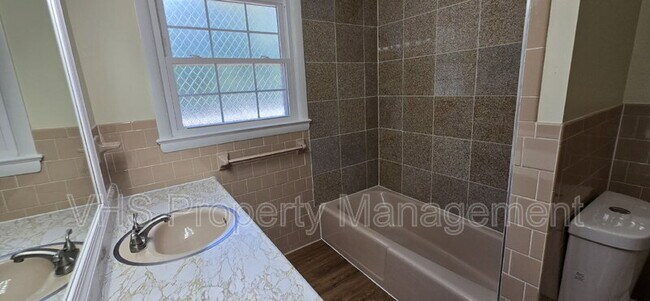 Building Photo - 7297 Moss Ln