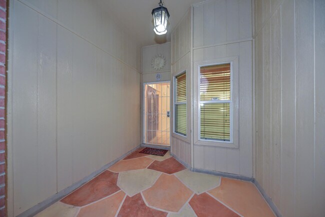 Building Photo - 1372 Michelangelo Dr