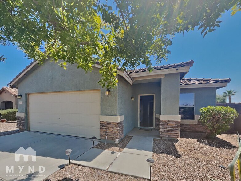 Primary Photo - 669 W Silver Reef Ct