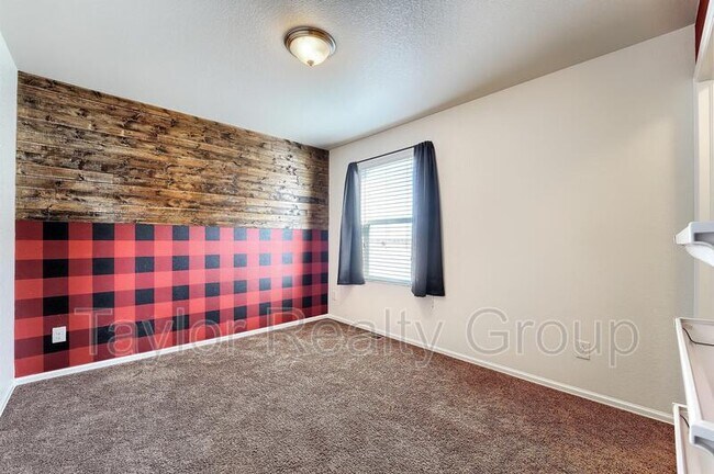 Building Photo - 2273 Saddle Back Ct