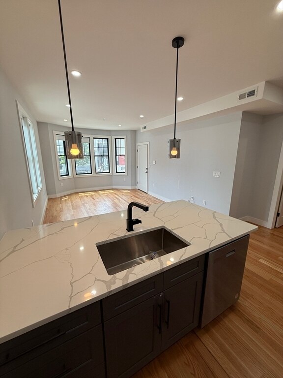 Building Photo - 8 Ford St