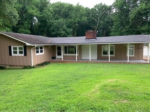 Building Photo - 3337 Lenora Church Rd