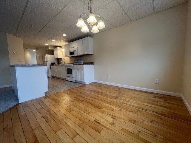 Building Photo - 12 New Zealand Rd