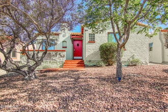 Building Photo - 801 McKelligon Dr