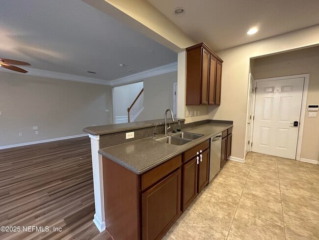 Building Photo - 11197 Castlemain Cir W