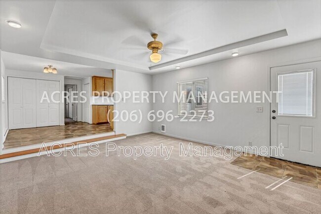 Building Photo - 15515 Stone Ave N
