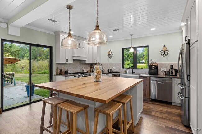 Building Photo - 7643 Mill Rd