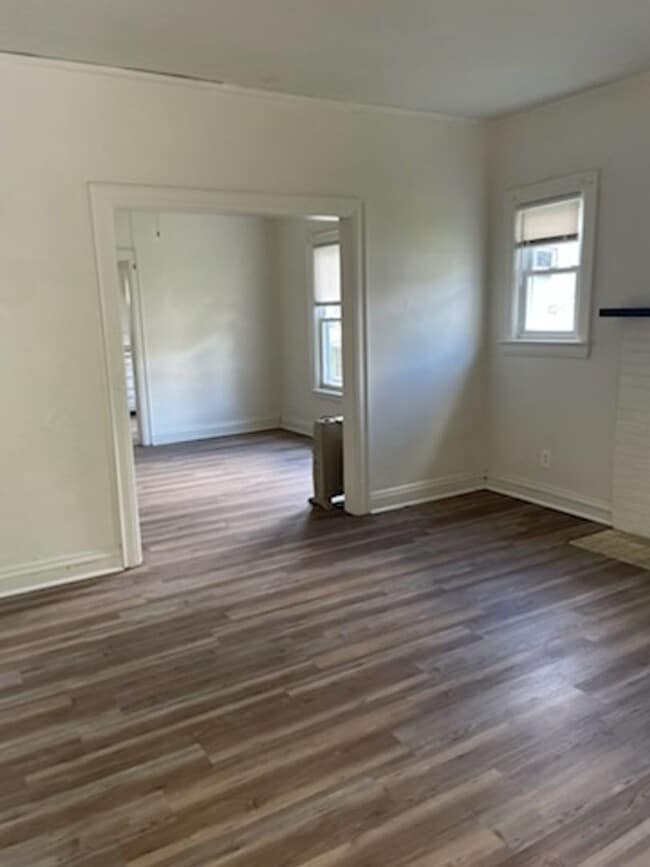 Building Photo - Newly Renovated Two Bedroom Home on Washington Street West