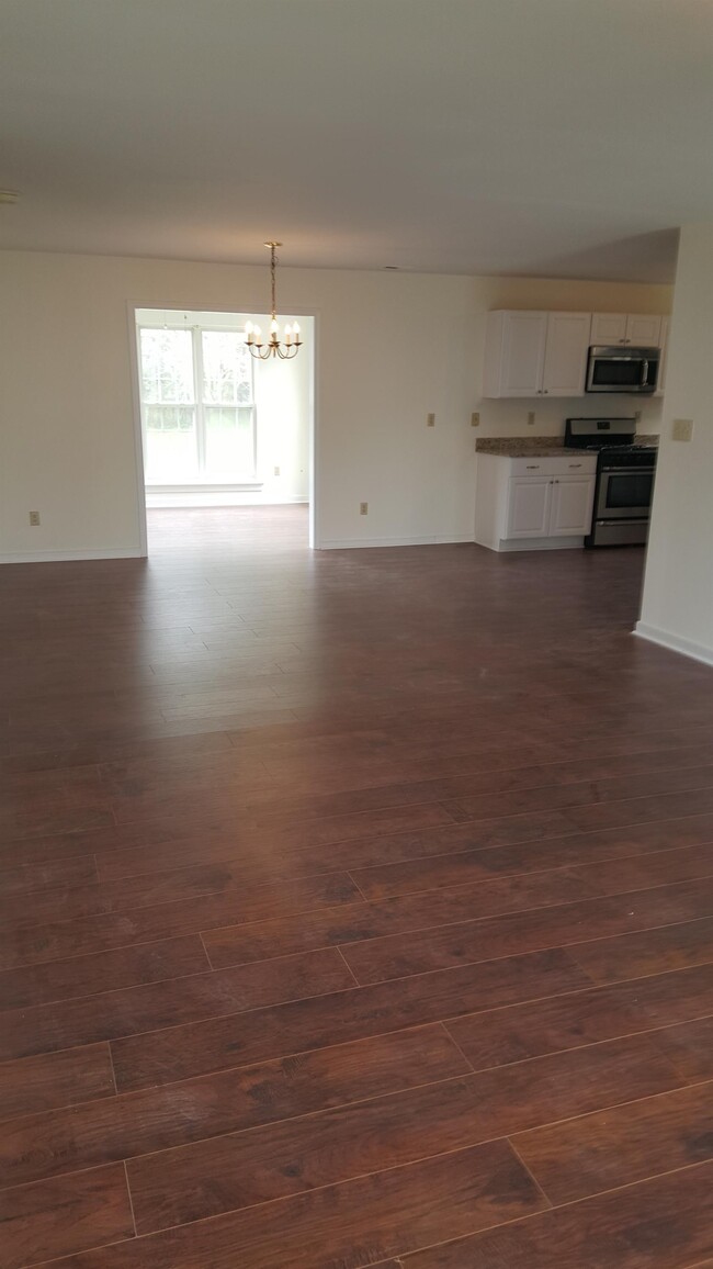Building Photo - 6320 Walnut Forest Ct