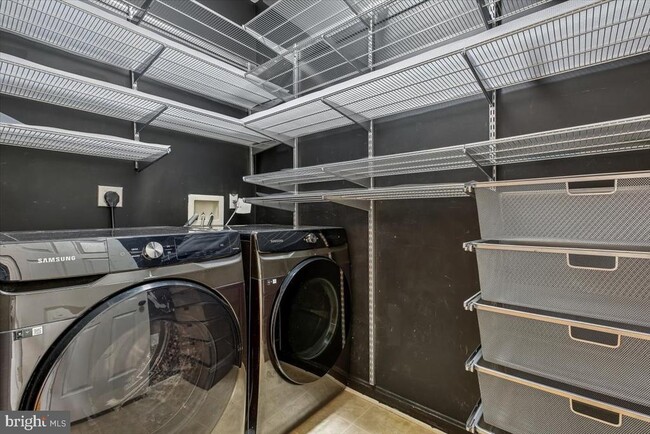 Building Photo - 3 Big Oak Ct