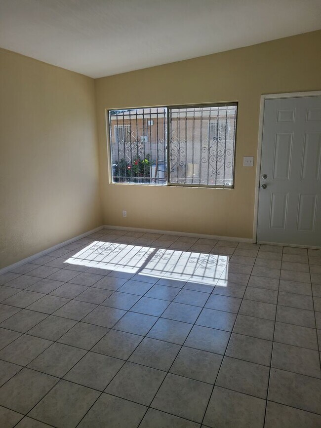 Building Photo - Bennett#2