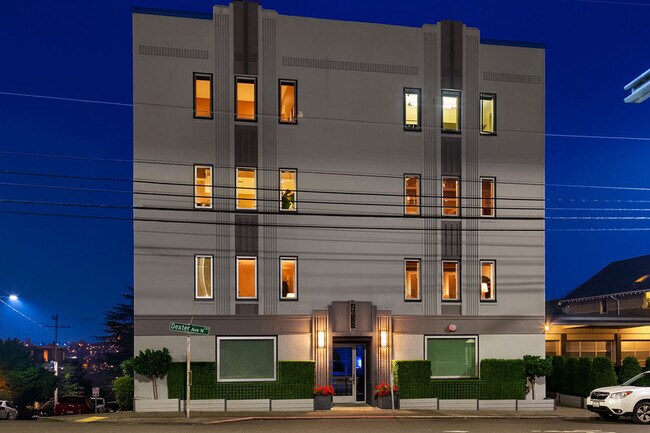 Building Photo - 2030 Dexter Ave N