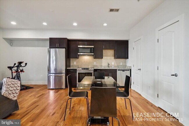 Building Photo - 515 N Street NW-#2