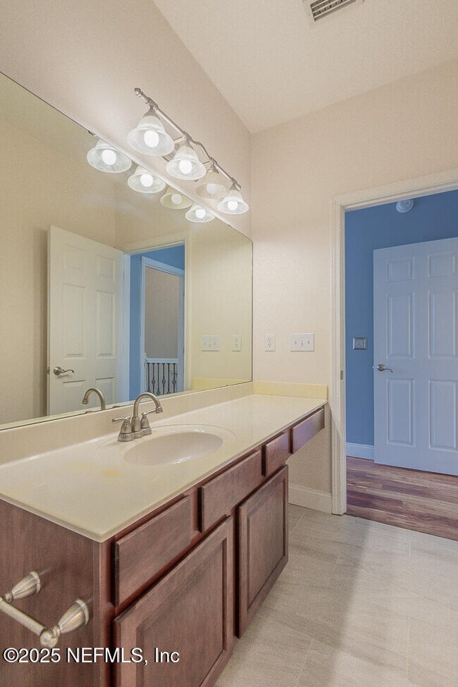 Building Photo - 4422 Capital Dome Dr