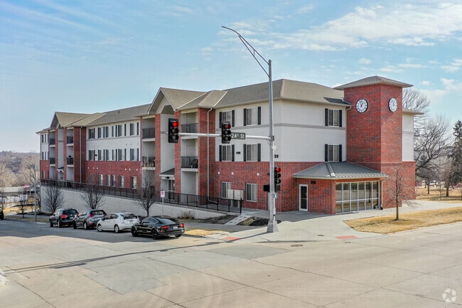 Primary Photo - Columbus Park Apartments