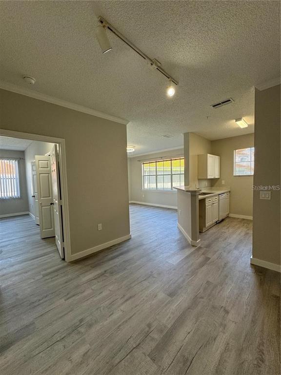 Building Photo - 18001 Richmond Pl Dr