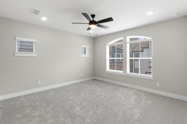 Building Photo - 16030 Mason Run Dr