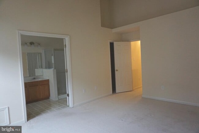 Building Photo - 9724 Athletic Way