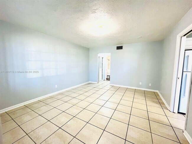 Building Photo - 1050 Atlantic Shores Blvd