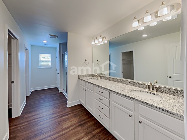 Building Photo - 429 Bluewater Dr