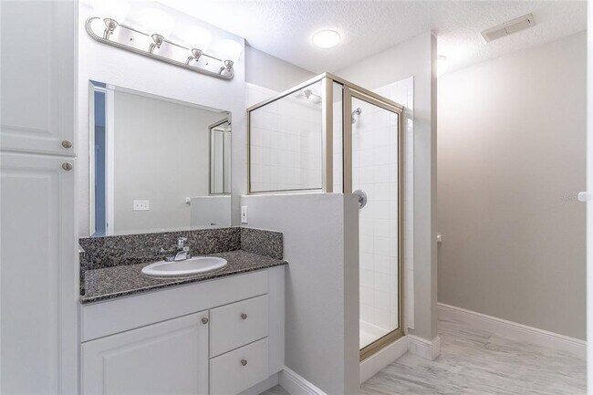 Building Photo - 2045 Grand Oak Dr