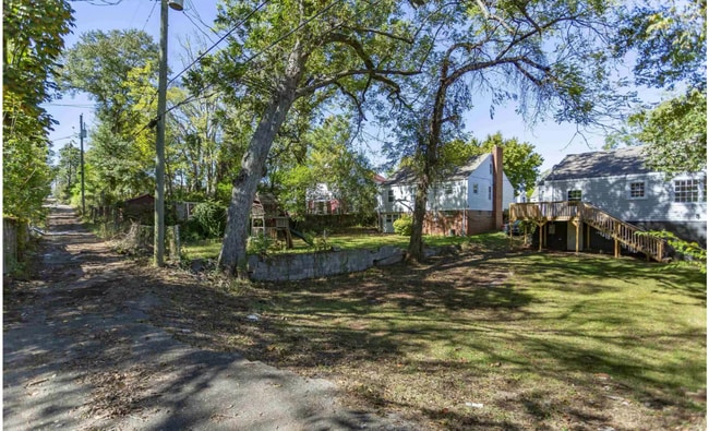 Building Photo - 1523 44th St Ensley