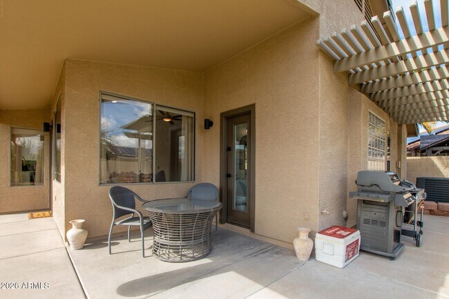 Building Photo - 16019 W Linden St