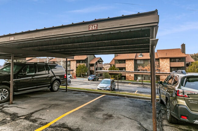 Building Photo - 6861 N 2200 W