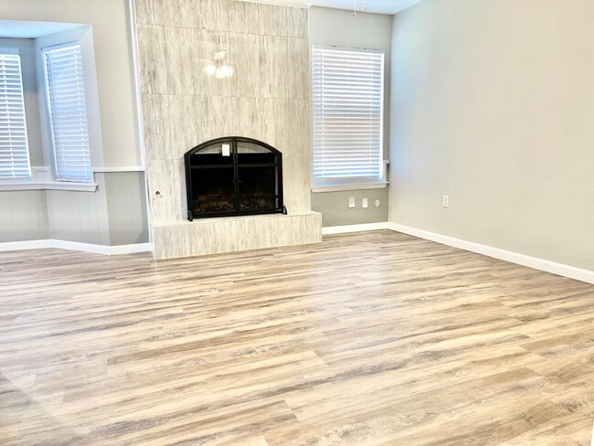 Building Photo - 5512 12th St