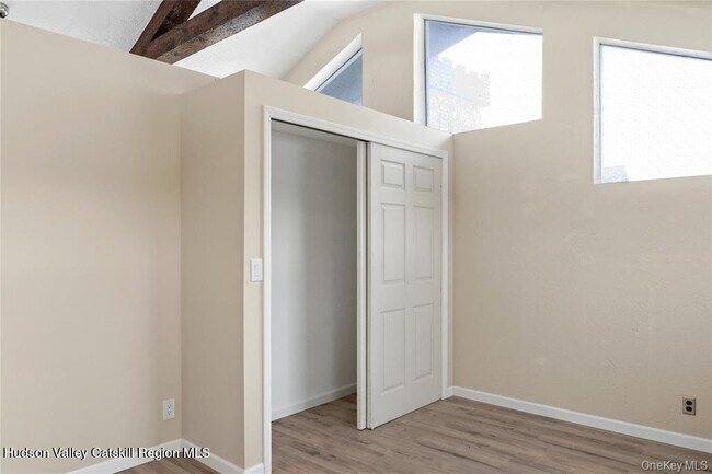 Building Photo - 378 Broadway