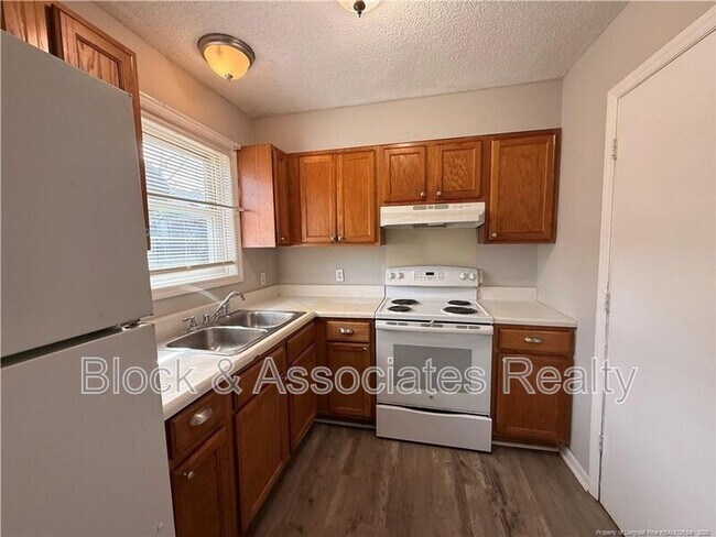 Building Photo - 713 North St