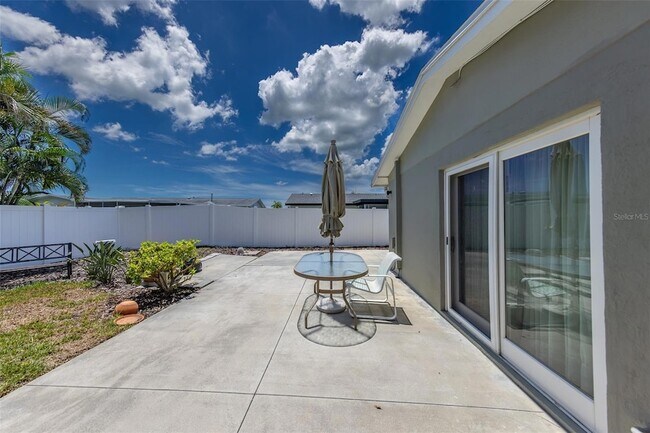 Building Photo - 11602 Grove St