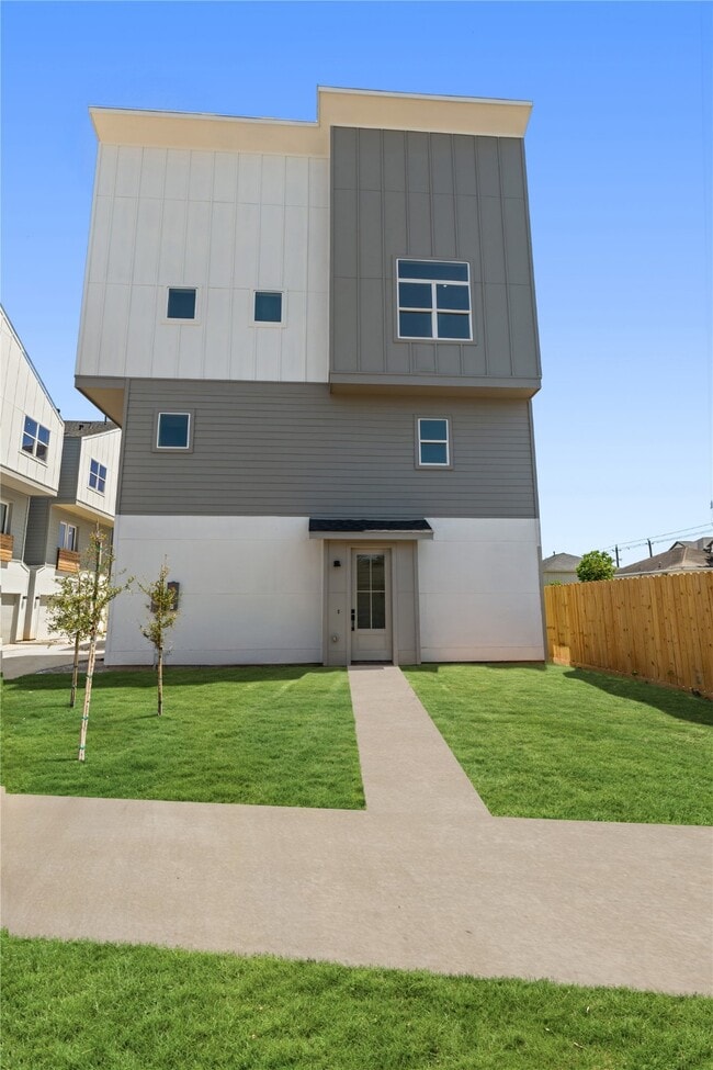 Building Photo - 111 Milby St